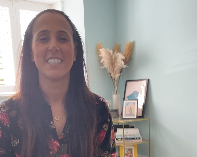 Zoe Steps Volunteer